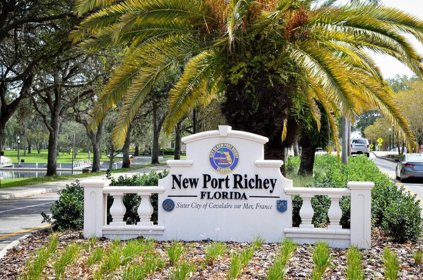Walk Everywhere! 1-Bedroom Gem In Downtown Hub New Port Richey Eksteriør bilde
