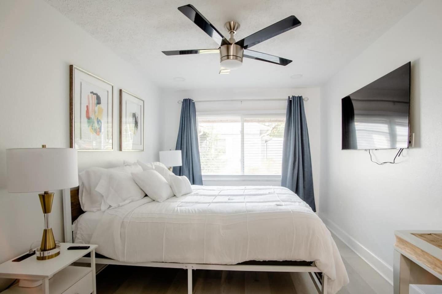 Walk Everywhere! 1-Bedroom Gem In Downtown Hub New Port Richey Eksteriør bilde