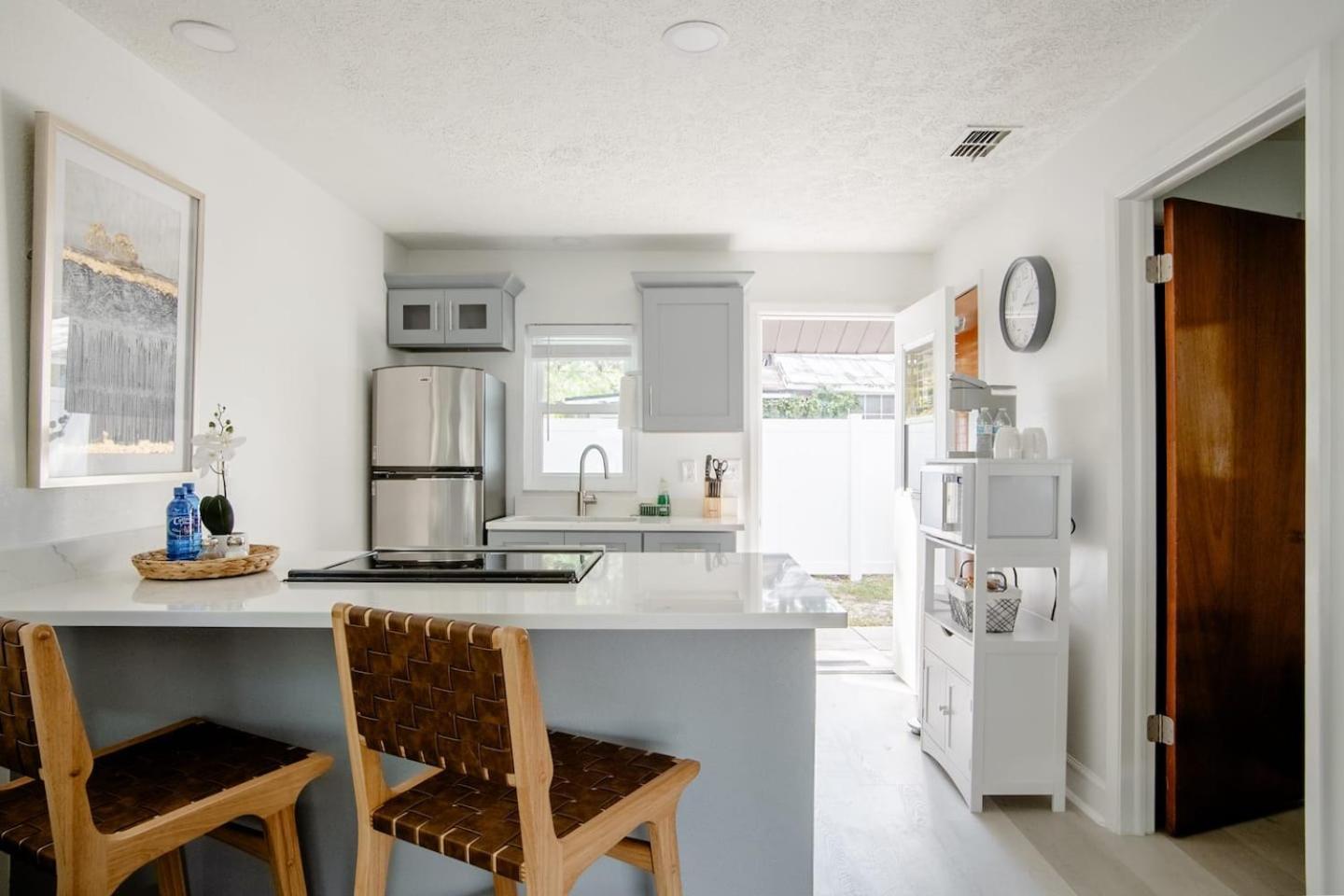 Walk Everywhere! 1-Bedroom Gem In Downtown Hub New Port Richey Eksteriør bilde