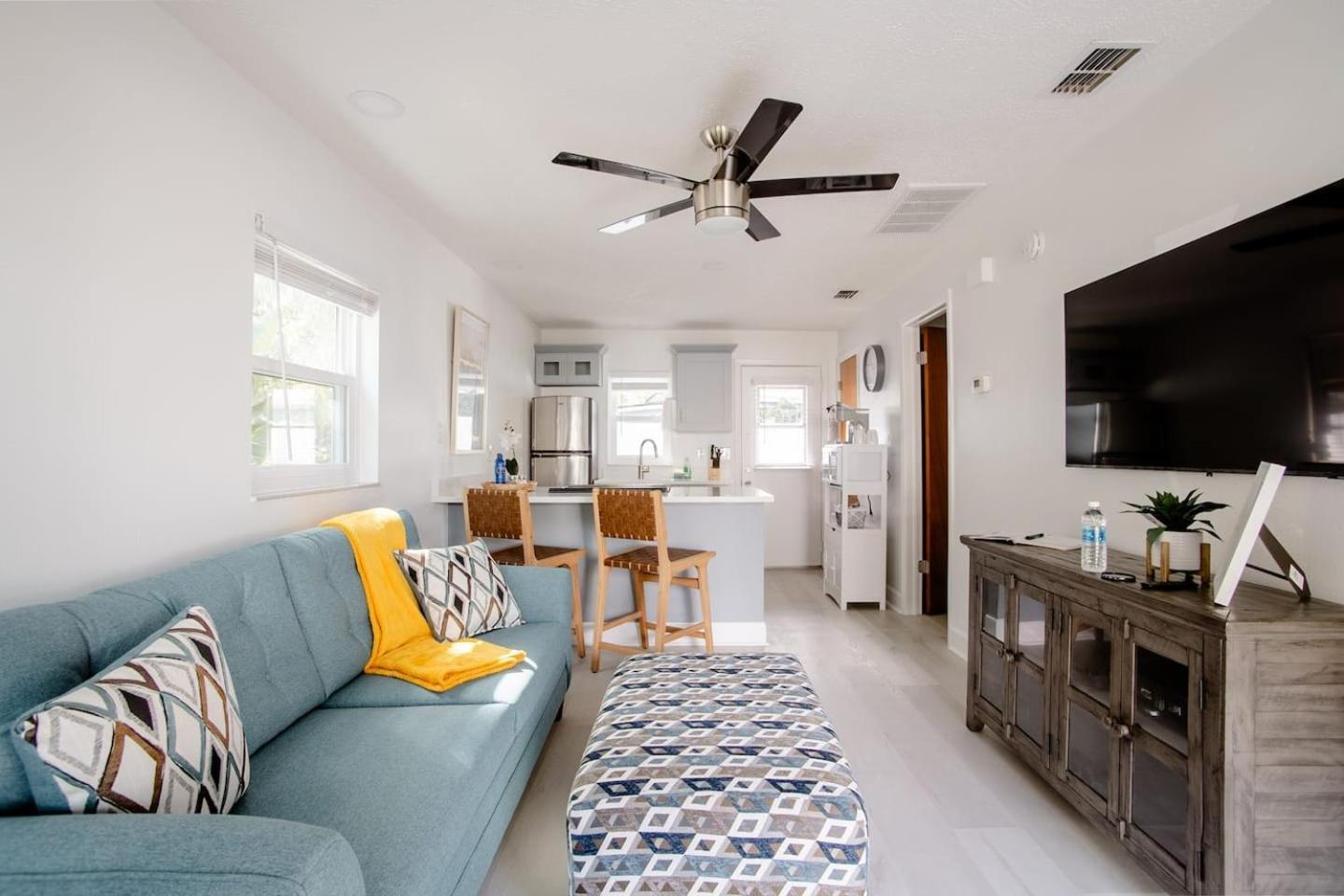 Walk Everywhere! 1-Bedroom Gem In Downtown Hub New Port Richey Eksteriør bilde