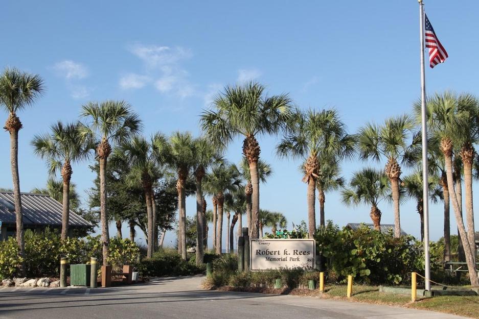 Walk Everywhere! 1-Bedroom Gem In Downtown Hub New Port Richey Eksteriør bilde