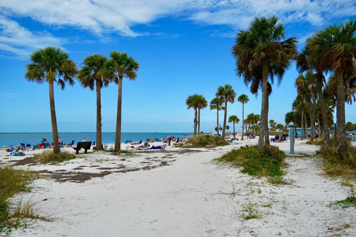 Walk Everywhere! 1-Bedroom Gem In Downtown Hub New Port Richey Eksteriør bilde